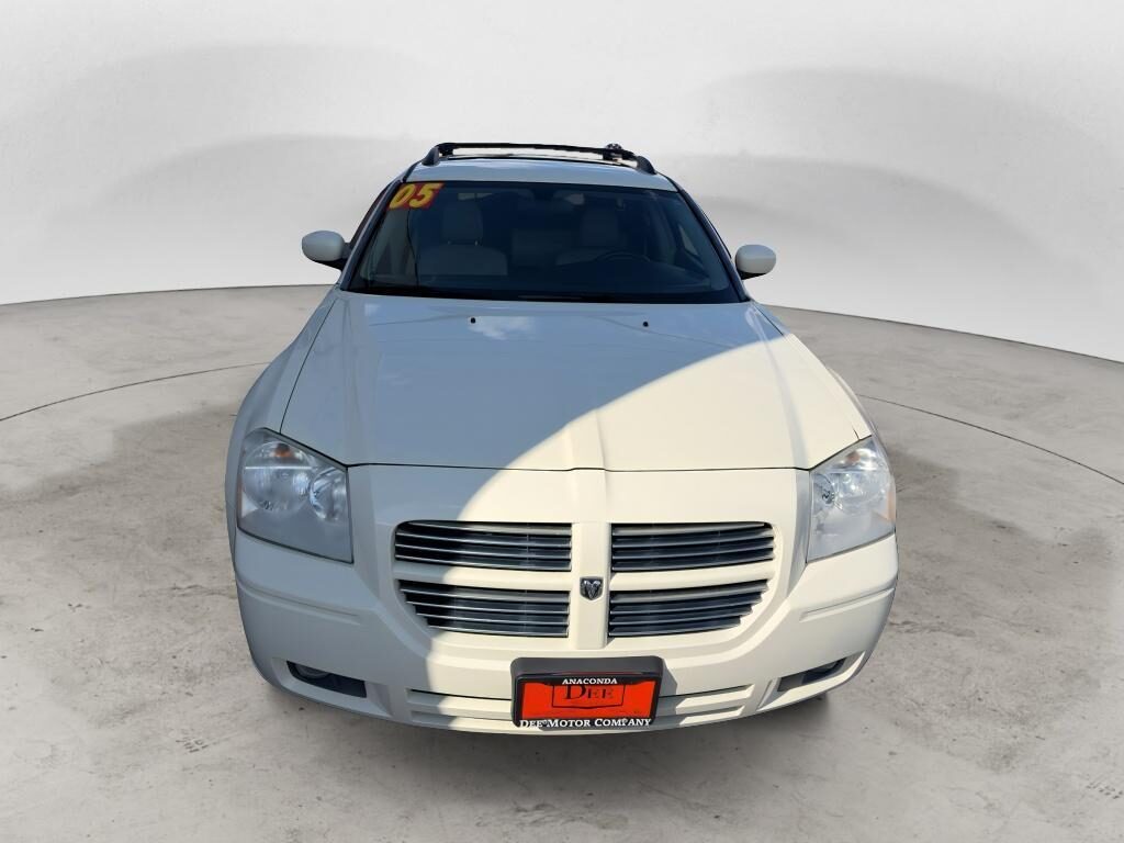 2005 Dodge Magnum R/T — exterior of the exact listed vehicle