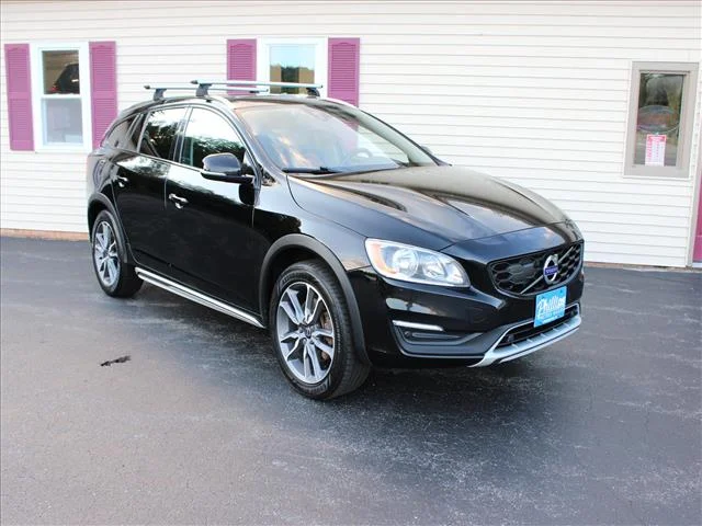 2020 Volvo V60 Cross Country T5 AWD — representative real model exterior photograph