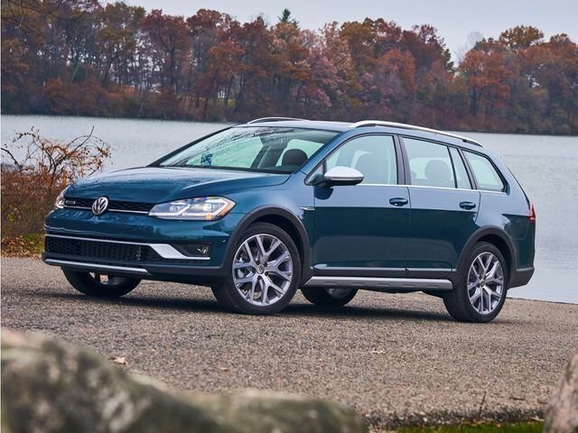 2019 Volkswagen Golf Alltrack SE Manual — exterior of the exact listed vehicle