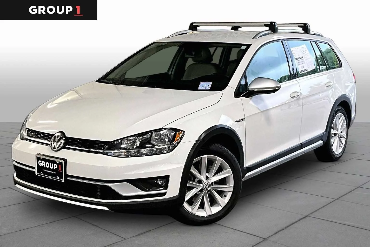 2019 Volkswagen Golf Alltrack S 6MT — exterior of the exact listed vehicle