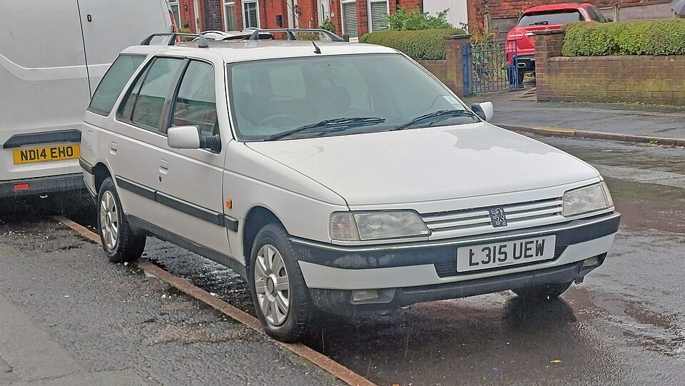 Peugeot 405 Sports Wagon — illustrative model photo