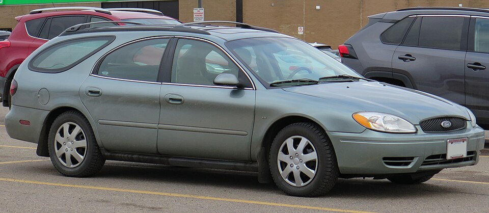 Ford Taurus Wagon — illustrative model photo