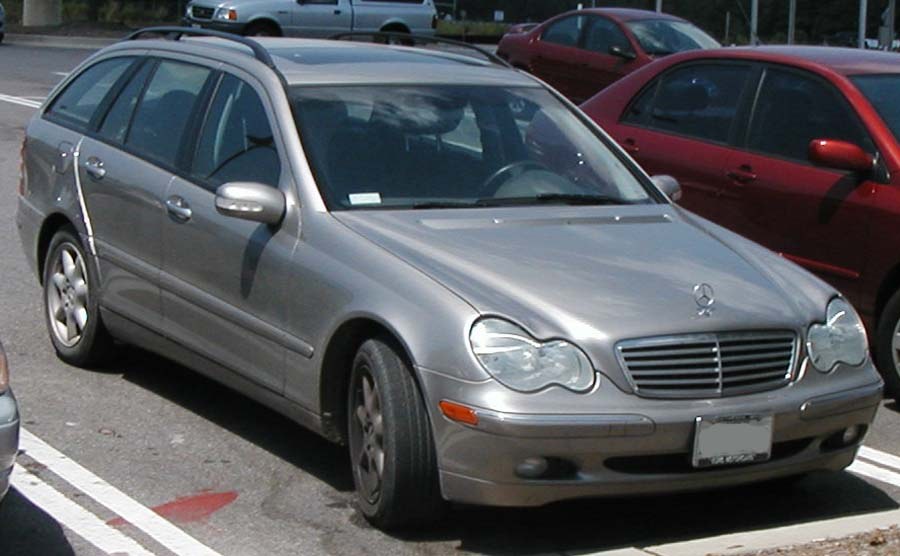 Mercedes-Benz C240 FFV (Wagon) — illustrative model photo