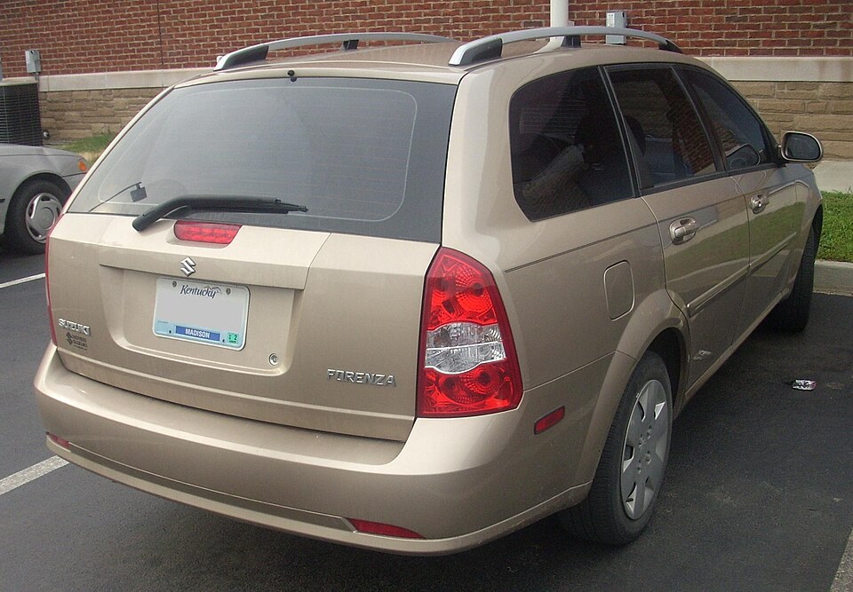 Suzuki Forenza Wagon — illustrative model photo
